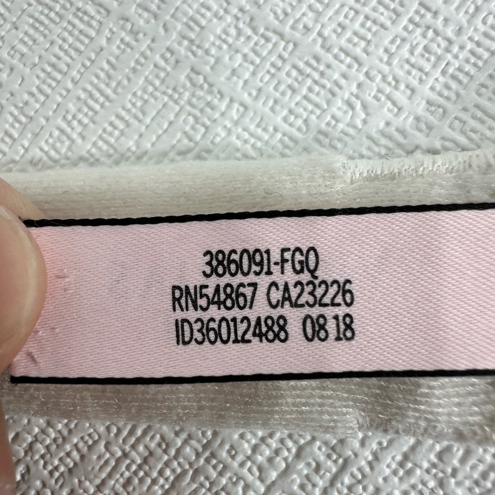 Victoria’s Secret body by Victoria lined perfect white silver bra size 32D - Picture 6 of 8